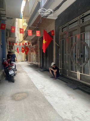 nguyễn ngọc nại nhà đẹp long lanh ô tô đỗ cửa giá sốc 14.3 tỷ