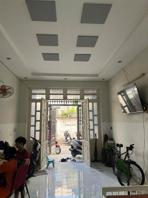 bán nhà hẻm xe hơi đường kênh 26/3 phường bhh diện tích 4x12 đúc 1 tấm bán 5 tỷ. lh 