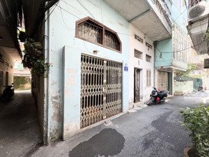 bán nhà hai bà trưng-oto vào nhà-2 căn liền nhau-có bán lẻ-lô góc-tổng 60m2 mt 7m hậu 7m sổ đẹp