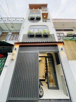 nhà đẹp đường 6m vườn chuối - quận 3. giá 4tỷ460. đang cho thuê 24tr. gần bệnh viện nhiệt đới