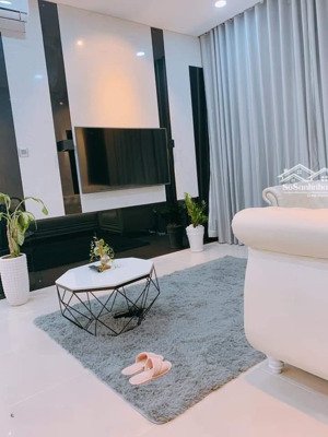 cho thuê nhanh orchard parkview, 36m2, 1pn, 1wc, giá 10tr, nhà đẹp. lh: hồng)