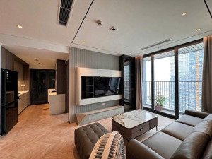 tôi cần bán căn 3pn 95m2 tòa n01t4 ngđ. tầng trung full nt giá thỏa thuận. lh xem nhà: 0911,717,886