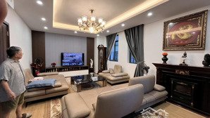 bán nhà phố đào tấn, dt 70m2, mt 5,2m, giá 29 tỷ.