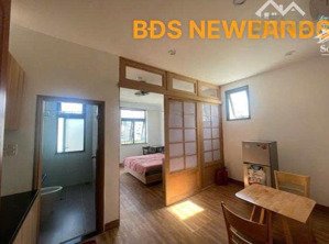 bán toà căn hộ 5 tầng 9p đường an thượng 34 đoạn đường 5m5 đối diện công viên- dòng tiền 70tr