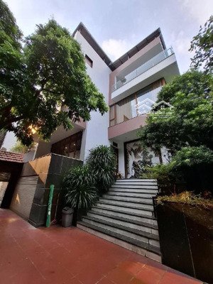 cực phẩm - rẻ nhất khu vực - biệt thự sân vườn gia thụy - diện tích 215m2 siêu rộng