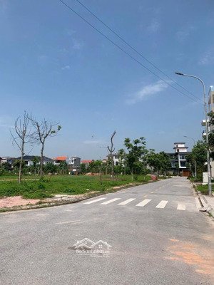 đất đẹp trung tâm hoà lạc 104m² giá chỉ 3,1 tỷ vay 70% ân hạn 24 tháng