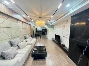 Bán Gấp Nhà Ngõ 66 Ngọc Lâm, Long Biên, 60m2, 5 Tầng, Gara, 4 ngủ, Full nội thất