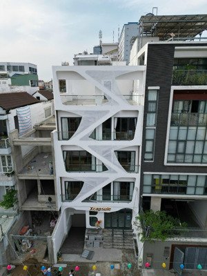 bán tòa chdv 6 tầng đường ung văn khiêm, p.25 bình thạnh dt: 9x21m giá 34 tỷ, hđt : 120tr/tháng