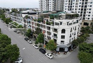 bán nhanh căn hộ chung cư hc golden city 87m2 3 ngủ tầng cao giá 7.7 tỷ bao phí