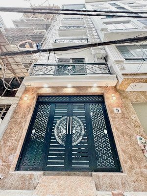 bán toà căn hộ dịch vụ sau lưng mặt phố phú diễn 7 tầng thang máy - 76m2 - giá hạ chào còn 20.5tỷ