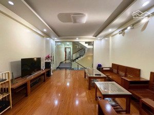 cần bán nhà 4 tầng khu vực văn cao vị trí đẹp, ô tô đỗ cửa
