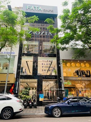 cho thuê nhà mặt phố hai bà trưng,dt: 120m2 x 5 tầng,mt: 6m vị trí đắc địa,phù hợp mọi loại hình kd