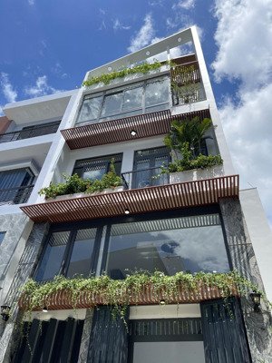bán nhà vị trí kinh doanh , đ. lý thường kiệt, p.8, q.tb, giá 10.8 tỷ tl