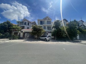 chính chủ cần bán biệt thự đẳng cấp khu bt ngọc tước vũng tàu dt 216m2 cách biển 200m giá chỉ 22 tỷ