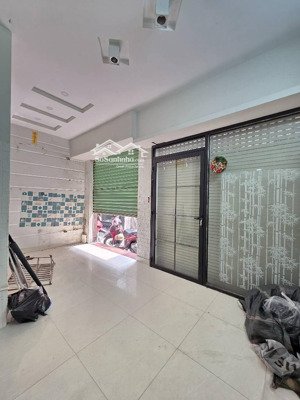 siêu phẩm hoàng hoa thám 5 tầng mặt tiền khủng ngõ thông gần ô tô kinh doanh đỉnh