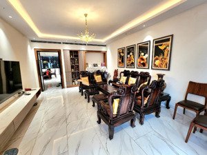 biệt thự vườn đào lạc long quân 4 tầng 290m mặt tiền 16m cạnh lotte giá 150 tỷ