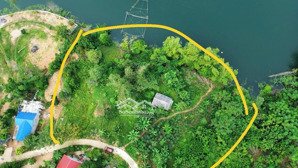 cần bán đất mặt hồ, vị trí đẹp tại bích hạ, hòa bình. dt hơn 2400m2 giá chỉ 2,6tr/m2