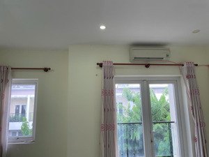 cho thuê nhà phố tại mega ruby gồm 4 phòng ngủ - giá 15 triệu/tháng. lh 