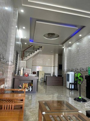 bán nhà 3 tầng mặt tiền đường trường chinh (quốc lộ 1a) 73m2 quận cẩm lệ, giá tốt