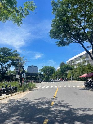 shophouse fpt giá chỉ 5,9 tỷ, dòng tiền từ 18 tr/tháng