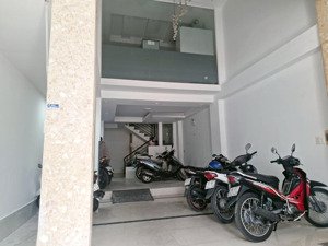 chdv 6 tầng - có thang máy , phường tân quy- quận 7 - 13pn khép kín - 86m2 - ngang 5m