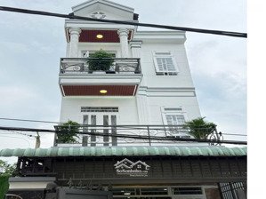 căn này nhanh mới mua kịp nhé. vị trí xẹc ngắn hà huy giáp vô cùng tiềm năng ạ.