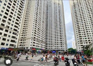 tôi cần bán gấp kiot hh linh đàm. khu đô thị sầm uất nhất hà nội. liên hệ 