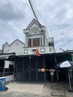 hàng thơm! chính chủ bán nhà 1t1l đường d kdc thuận giao + 7 phòng trọ đang thuê 15tr/ tháng