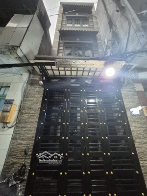 nhà bến vân đồn q4- sát mt- 20m2- 3 lầu đúc - giá 3 tỷ nhỉnh