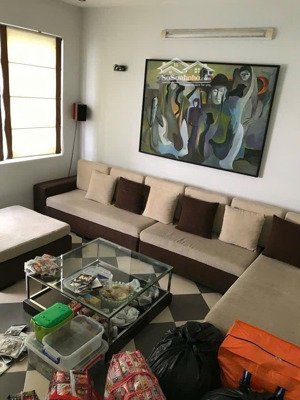 44m2 x 4 ngủ , âu cơ , phân lô ô tô tránh
thoáng trước sau , dân xây chắc chắn