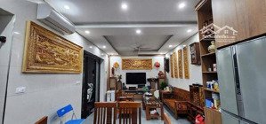 hoàn kiếm quận - nhà đẹp &thông số đẹp. cách mặt phố chính 15m - 60m chưa tới 12 tỷ.