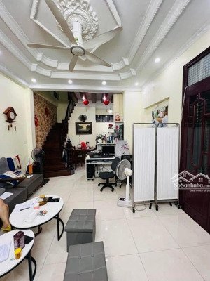 hoàng hoa thám - ngõ nông - 39m2 - mặt tiền 3.9m - cách phố chỉ 30m