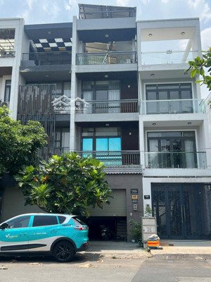 bán nhà n mặt tiền bùi tá hán - cách cao đức lân an phú quận 2 hầm trệt 3 lầu dt:4x20m gía 19 tỷ