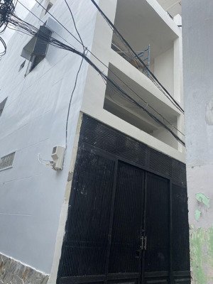 rẻ, hời, nhà trung tâm phường phú nhuận, đường huỳnh văn bánh 4 tầng btct cực thoáng, nhỉnh 7 tỷ.