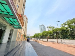 bán cc ciputra, tây hồ, 74m, 2pn+2wc, tầng cao, lô góc 3 mặt thoáng, 5.4 tỷ