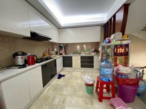 nhà đẹp p3, tân bình gần chợ phạm văn hai-sát mt đường-56m2-(4,4x13m)-5tầng-nhỉnh 7tỷ.