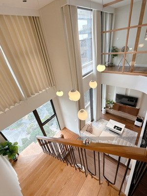duplex onsen ecopark đẹp nhức nhối và siêu công năng với 130m2 sử dụng 2 tầng.