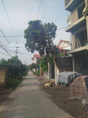 chính chủ bán nhà liền kề siêu đẹp 5 tầng có sân vườn ngay chợ giá chỉ 4.75 tỷ!