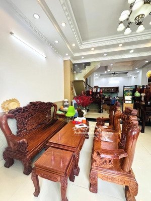 bán nhà 3 tầng - 75m2 - quận 7 - hẻm xe hơi - nhỉnh 7 tỷ