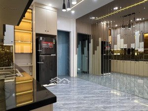 siêu phẩm ngọc thuỵ - gần ô tô - gần nhà văn hoá - thang máy - full nội thất trung tâm ngọc thụy