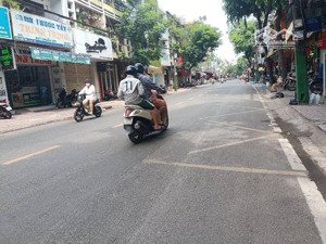 giảm 1.3 tỷ- gấp bán nhà mặt tiền kinh doanh đường hưng phú. q.8- dtsd 120m2- 3 tầng. nhỉnh 11 tỷ.