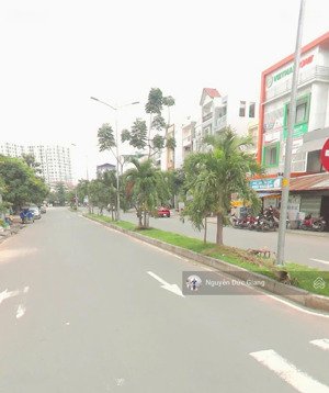 bán đất tại đường phú thuận, q7, dt 10x26m, sổ hồng, phù hợp xây chdv - vp - khách sạn - biệt thự