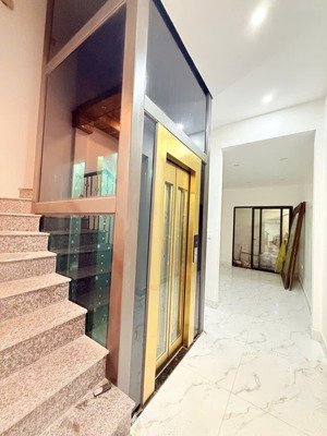 siêu phẩm lô góc sát hồ kim giang thang máy kinh doanh đỉnh 73,9m x 6 tầng