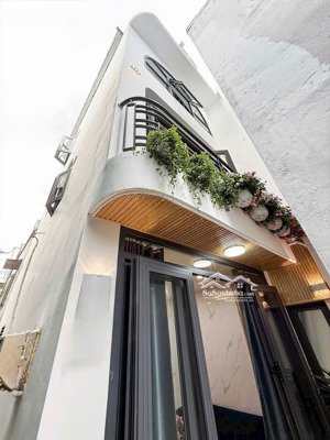 bán nr 3pn, 2wc, 20m2 tại nguyễn thái sơn, gò vấp, hcm, giá 3,68 tỷ, hot!