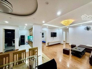 lõi cầu giấy,3 ngủ , chủ tặng hết nội thất cho khách mua