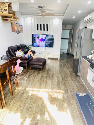 bán căn view hồ hướng đông nam 3 pn,2 vs tại hh2 linh đàm, hoàng mai, hà nội. lh: 