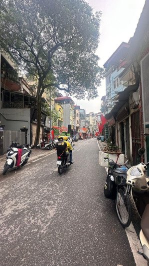 siêu phẩm nhà phố cầu giấy - trung tâm sầm uất - đẳng cấp đầu tư, ở là sinh lộc!!