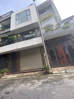 chủ giảm sốc 600tr, bán gấp nhà 60m2 tại phố nguyễn văn lộc, hà đông giá chỉ 12 tỷ