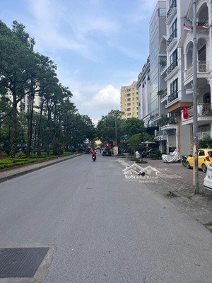 bán nhà độc quyền kđt đại kim - hoàng mai - vỉa hè - ô tô tránh. dt 64m2 x 5 tầng. giá 17.3 tỷ