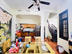 căn nhà lô góc siêu đẹp đầy tiềm năng